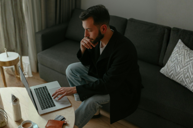Pedir un préstamo urgente en Mins es rápido, fácil y seguro.