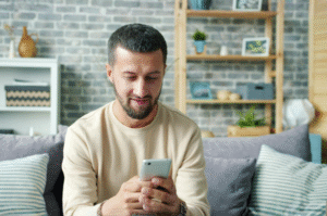 Las plataformas seguras no piden pagos por adelantado.